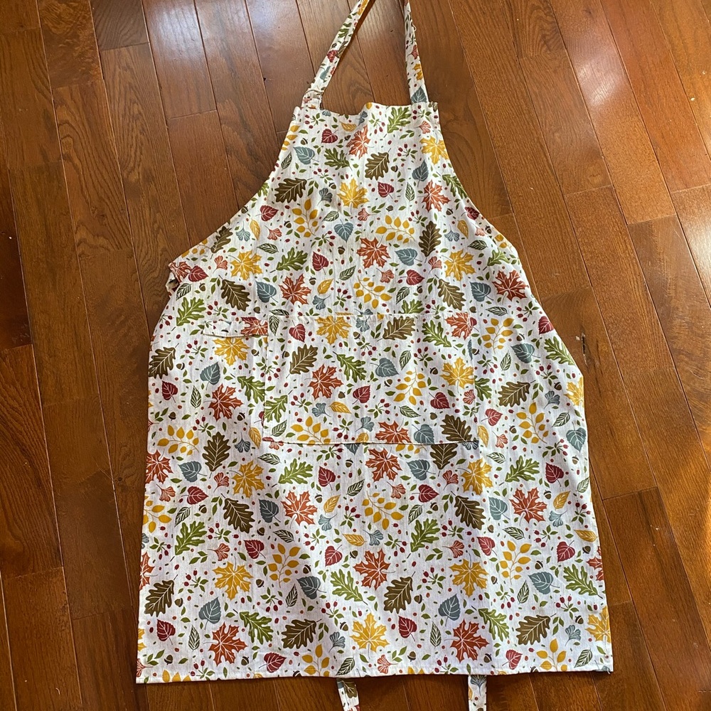 Fall leaf apron NWOT